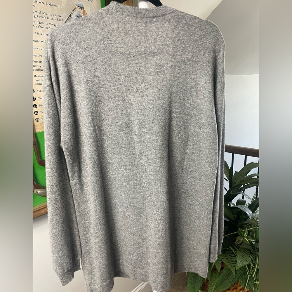 New Bruno Magli Gray Cashmere Sweater Size L - Picture 3 of 5